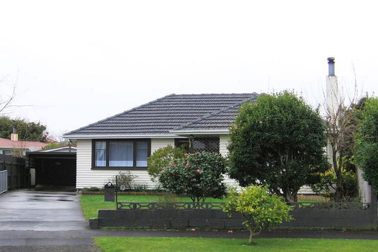 Photo of property in 9 Conway Place, Terrace End, Palmerston North, 4410