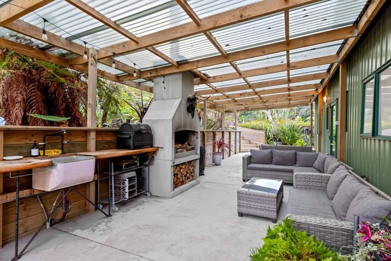 Photo of property in 979 Kaipara Flats Road, Kaipara Flats, Warkworth, 0984