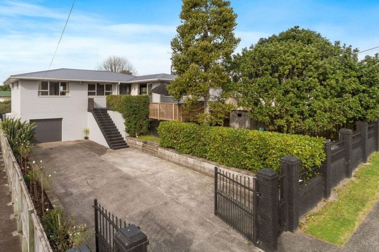 Photo of property in 19 Tapu Road, Huapai, Kumeu, 0810