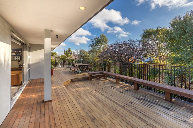 Photo of property in 1 Paikea Place, Somerfield, Christchurch, 8024