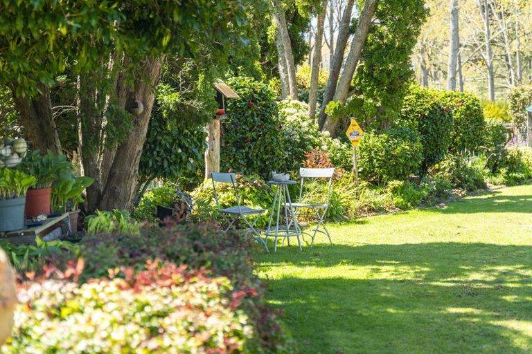 Photo of property in 906 Tukairangi Road, Acacia Bay, Taupo, 3385