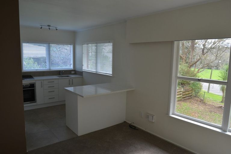 Photo of property in 2/21 Waverley Avenue, Glenfield, Auckland, 0629