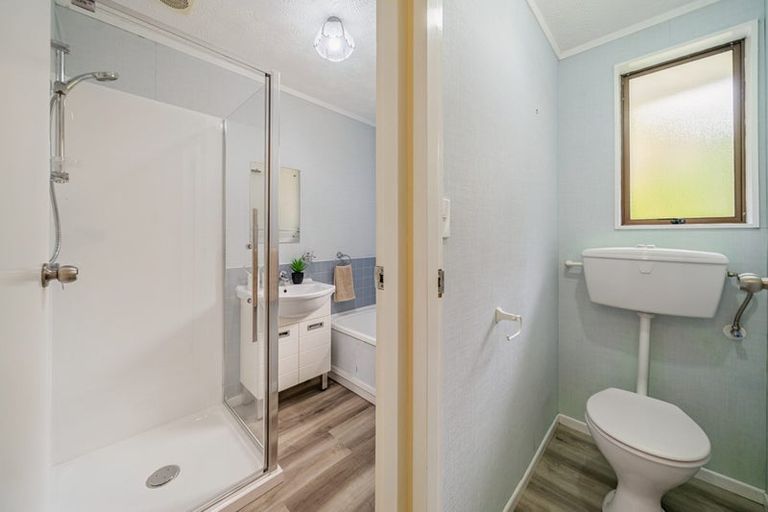 Photo of property in 2a Pokaka Street, Birchville, Upper Hutt, 5018