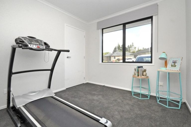 Photo of property in 11 Riverboat Lane, Helensville, 0800