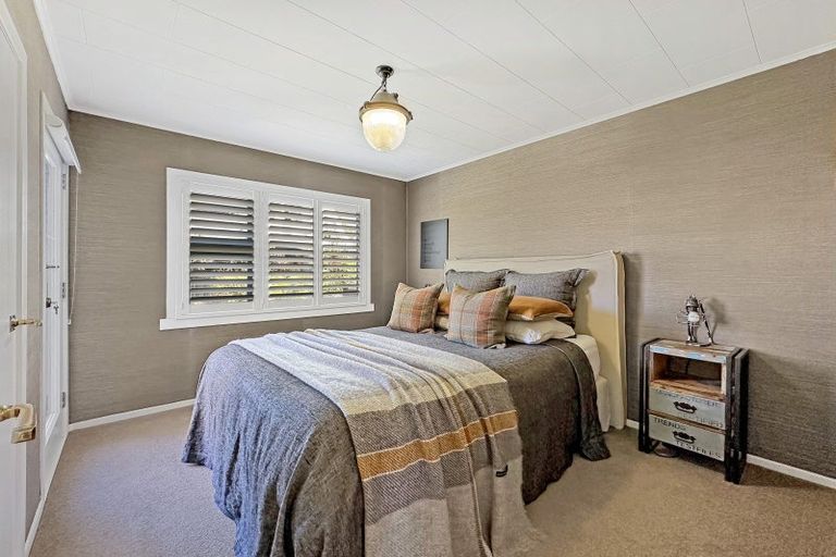 Photo of property in 1 Nisbet Terrace, Kinloch, Taupo, 3377