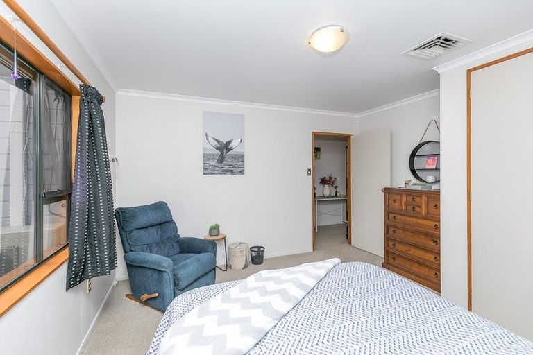 Photo of property in 64 Dixon Road, Glenview, Hamilton, 3206