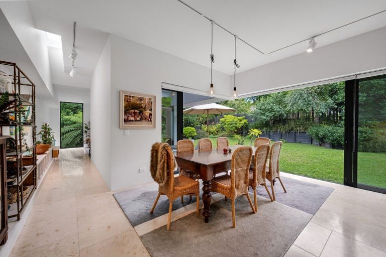Photo of property in 74b Beach Road, Mellons Bay, Auckland, 2014