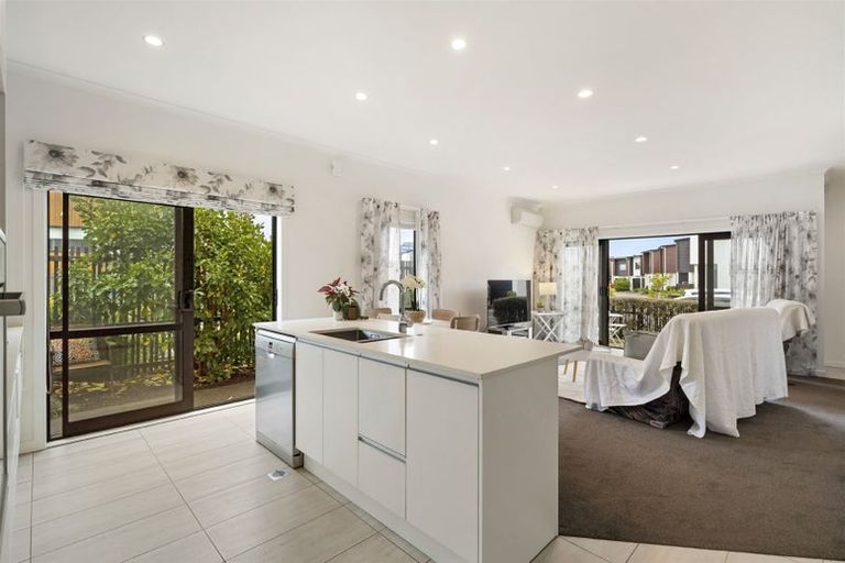 Photo of property in 5 Frank Gill Road, Hobsonville, Auckland, 0616