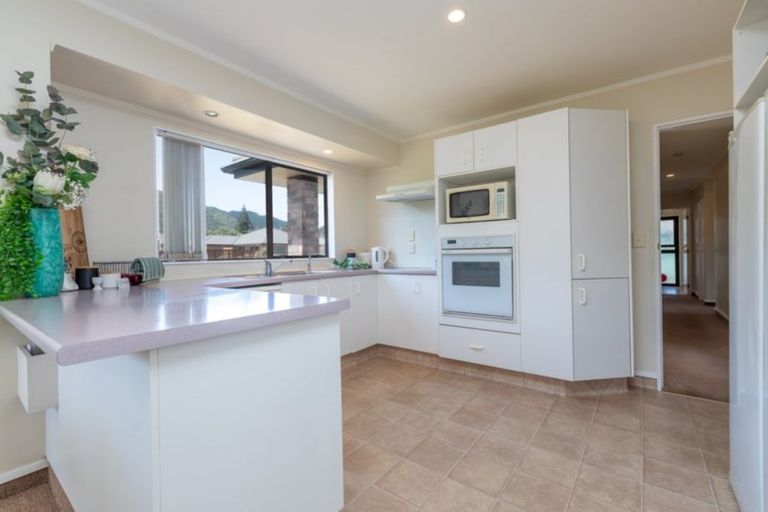 Photo of property in 84 Parata Street, Waikanae, 5036