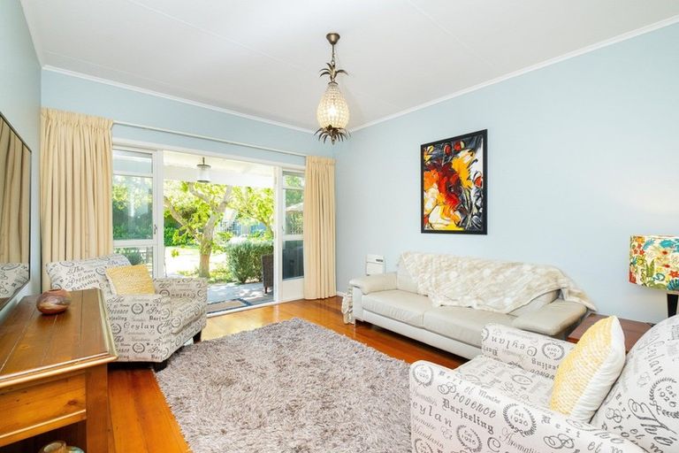 Photo of property in 15 Pipi Street, Te Awanga, 4102