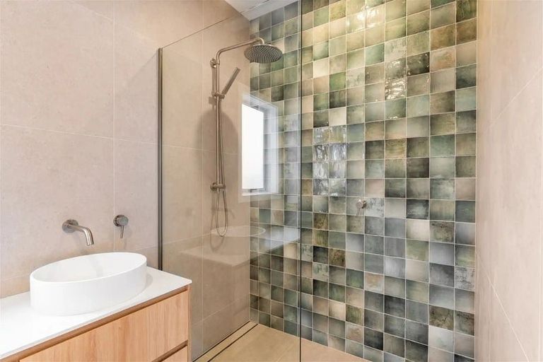 Photo of property in 2 Tokoroa Road, Tairua, 3508