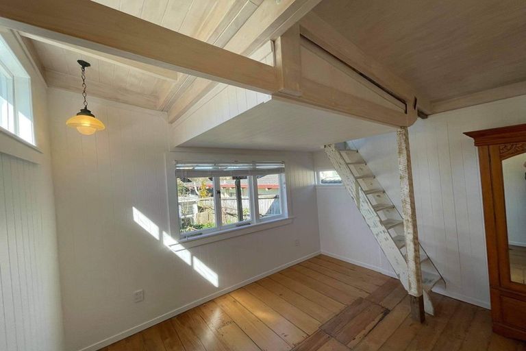 Photo of property in 56 Rewi Street, Torbay, Auckland, 0630