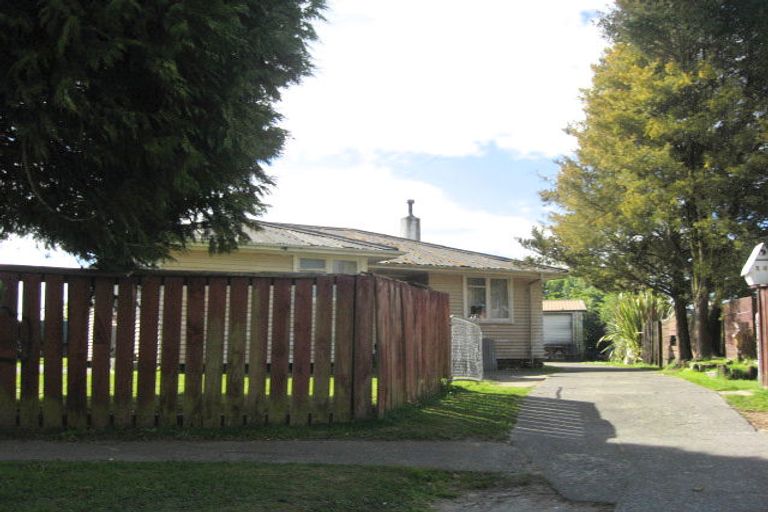 Photo of property in 14 Oak Street, Murupara, 3025