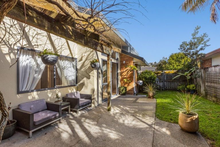 Photo of property in 2/67 Donald Street, Stanmore Bay, Whangaparaoa, 0932