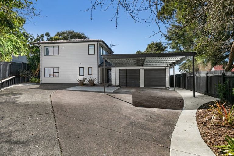 Photo of property in 44 West Harbour Drive, West Harbour, Auckland, 0618