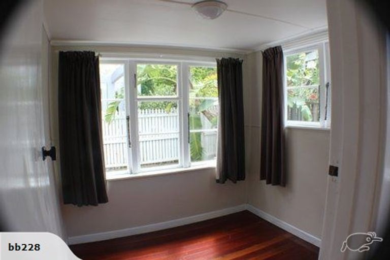 Photo of property in 228 Hurstmere Road, Takapuna, Auckland, 0622