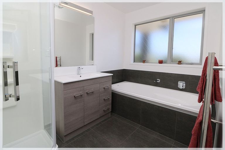 Photo of property in 17 Westwood Drive, Aokautere, Palmerston North, 4471