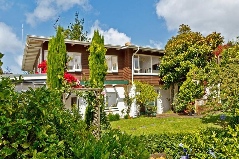 Photo of property in 3 Chevron Place, Castor Bay, Auckland, 0620