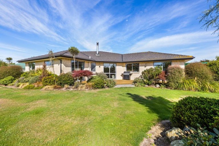 Photo of property in 12 Willowside Place, Amberley, 7410