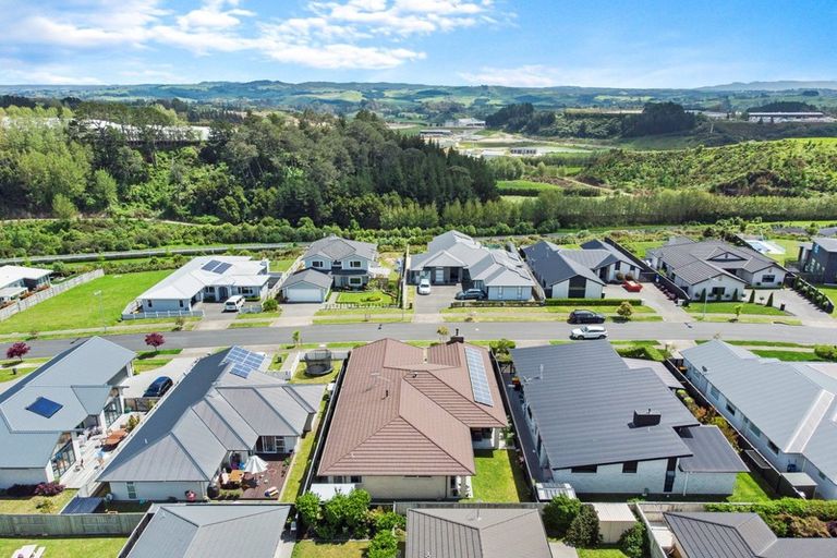 Photo of property in 26 Penetaka Heights, Pyes Pa, Tauranga, 3112