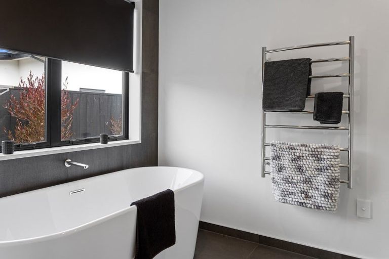 Photo of property in 7 Westpark Boulevard, Rangiora, 7400