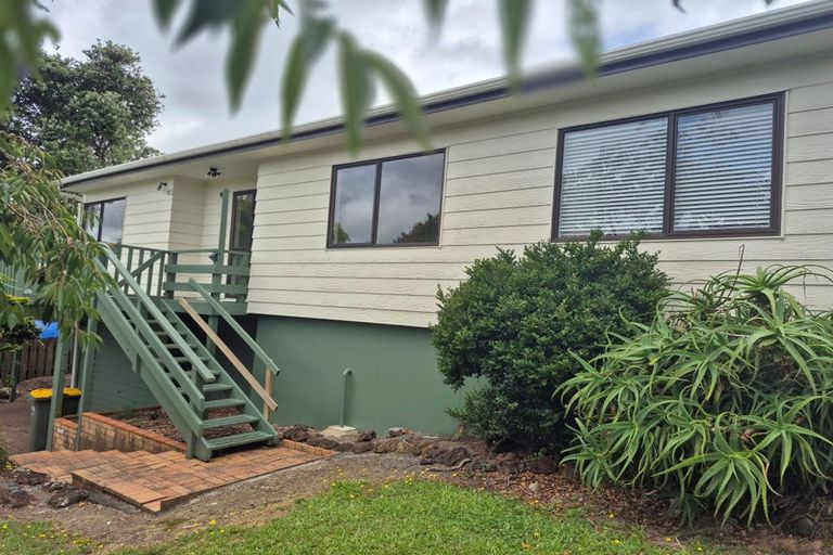 Photo of property in 1/33 Hale Crescent, Bayview, Auckland, 0629