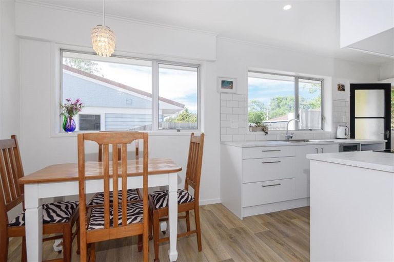 Photo of property in 1/38 Hillcrest Avenue, Hillcrest, Auckland, 0627