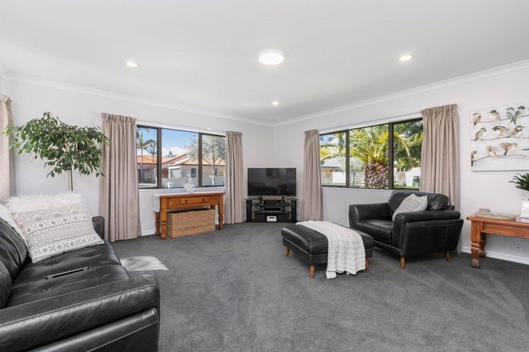 Photo of property in 8 Keepa Close, Papamoa Beach, Papamoa, 3118