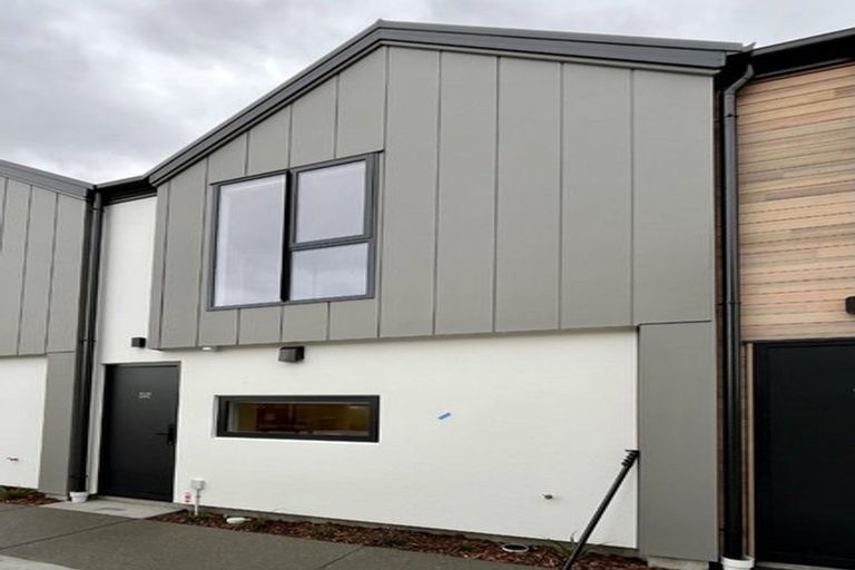 Photo of property in 2/12 Trist Place, Edgeware, Christchurch, 8013