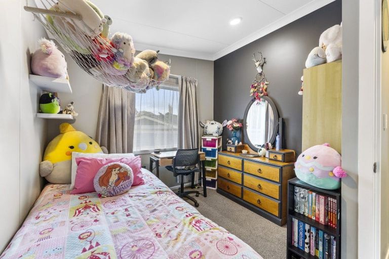 Photo of property in 17 John Street, Stokes Valley, Lower Hutt, 5019