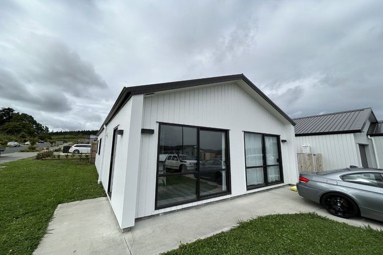 Photo of property in 8 Rongomai Street, Helensville, 0800