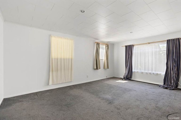 Photo of property in 13 Grenada Avenue, Forrest Hill, Auckland, 0620