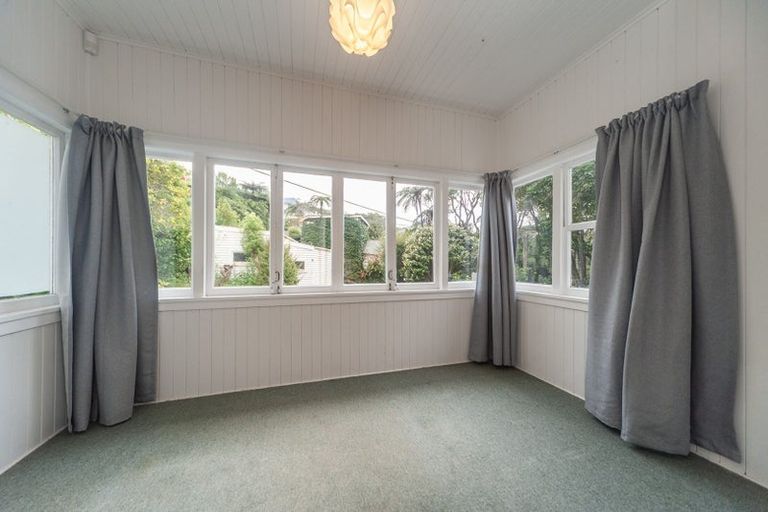 Photo of property in 5 Jalna Avenue, Khandallah, Wellington, 6035