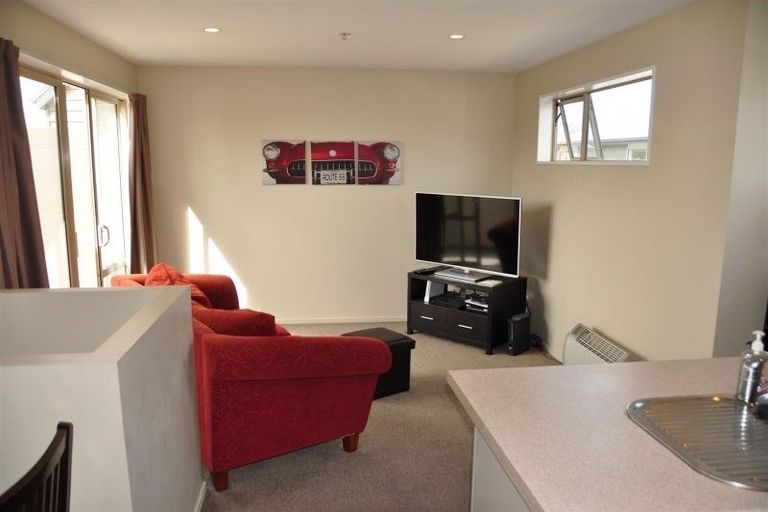 Photo of property in 8/9 Cameron Street, Sydenham, Christchurch, 8023