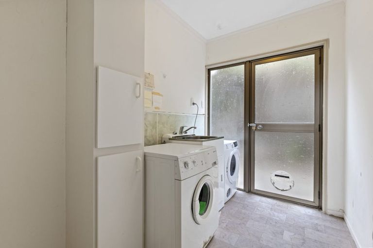 Photo of property in 16 Freeth Drive, Ridgewood, New Plymouth, 4371