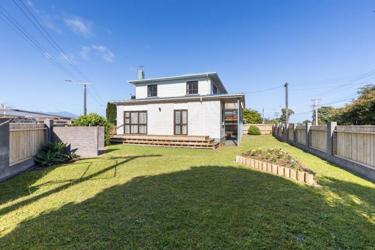 Photo of property in 65 Wallace Place, Westown, New Plymouth, 4310