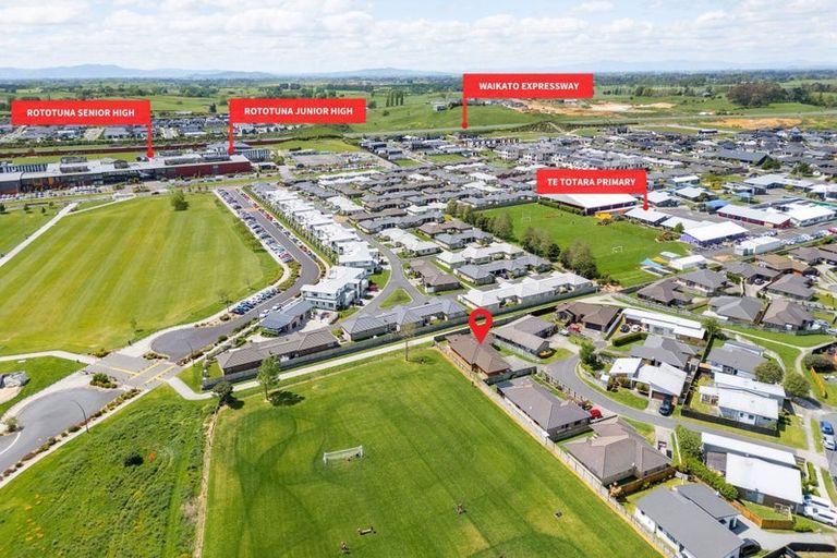 Photo of property in 23 Chadwick Place, Rototuna North, Hamilton, 3210