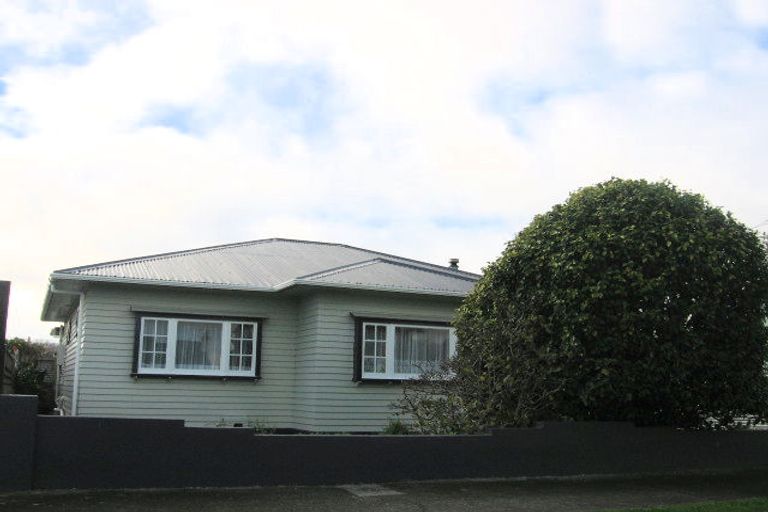 Photo of property in 9 Waikare Avenue, Waiwhetu, Lower Hutt, 5010