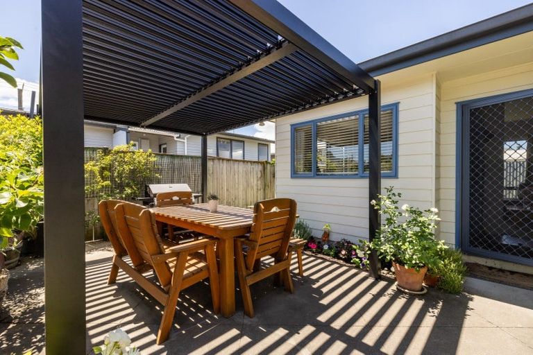 Photo of property in 1a Upham Street, Havelock North, 4130