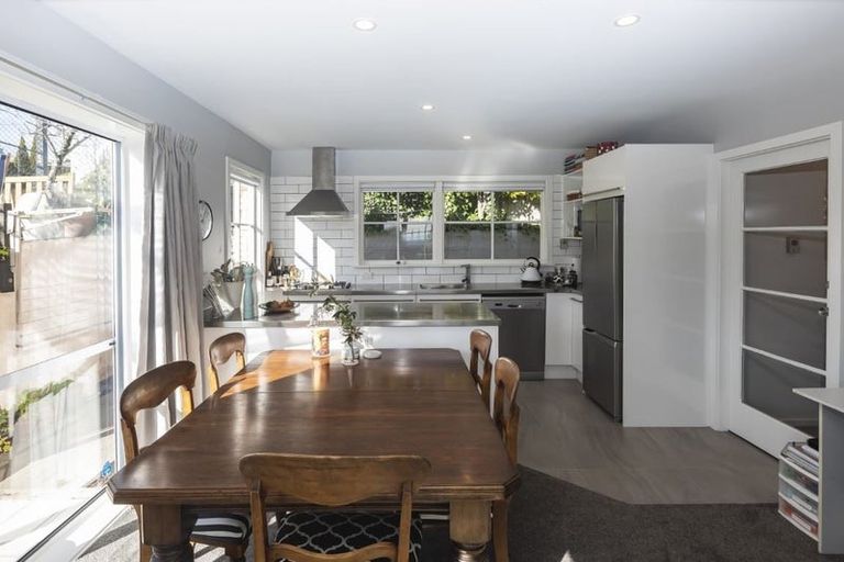 Photo of property in 2/35a Hackthorne Road, Cashmere, Christchurch, 8022