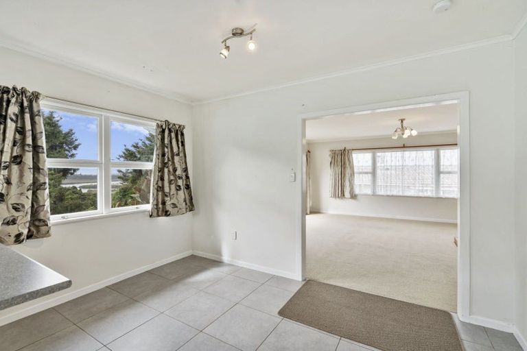 Photo of property in 41 Memorial Drive, Parahaki, Whangarei, 0112