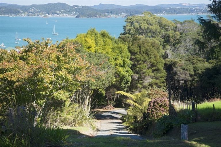 Photo of property in 19 James Street, Russell, 0202