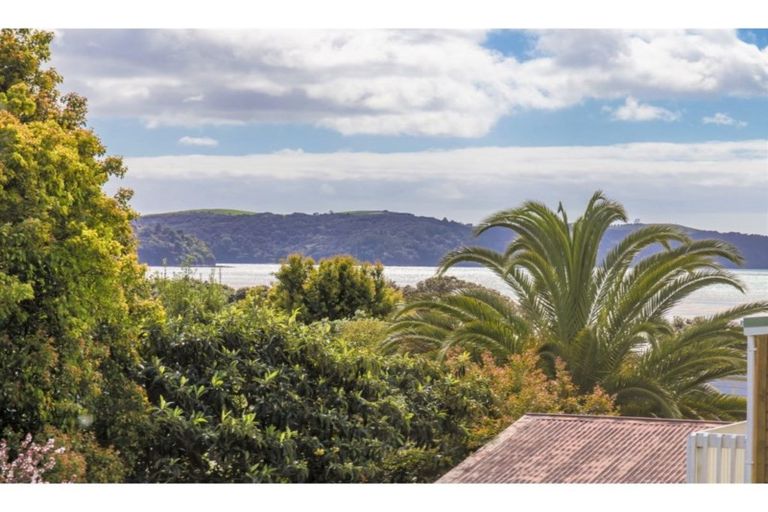 Photo of property in 28 Kauri Crescent, Snells Beach, 0920