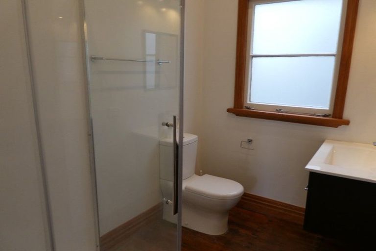 Photo of property in 53 Sutherland Road, Melrose, Wellington, 6023