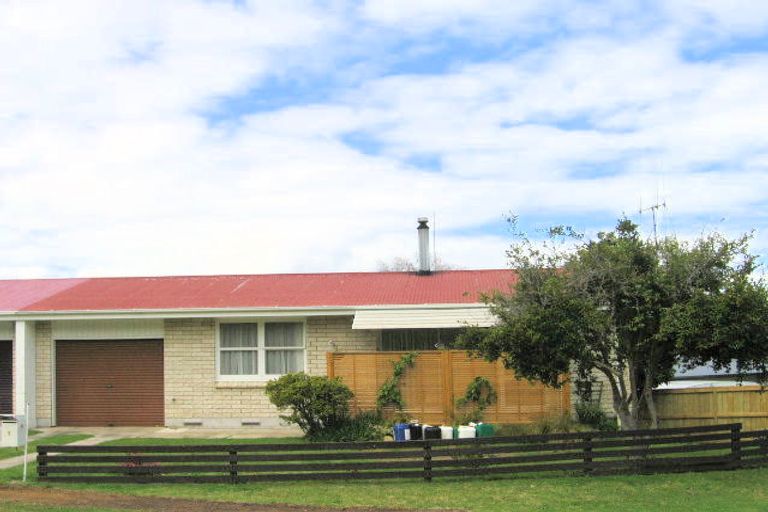 Photo of property in 1 Highfield Crescent, Brookfield, Tauranga, 3110