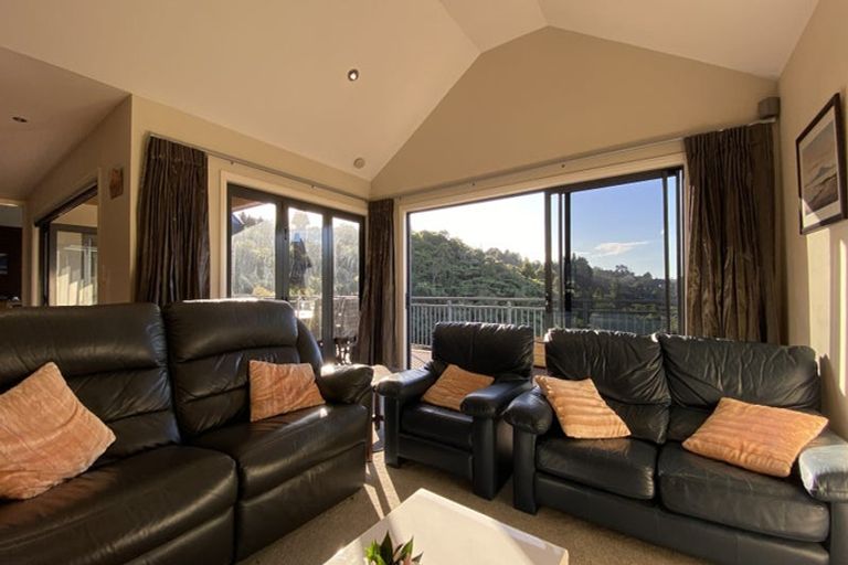 Photo of property in 34 Hayley Lane, East Tamaki Heights, Auckland, 2016