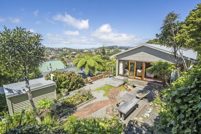 Photo of property in 44 Baroda Street, Khandallah, Wellington, 6035