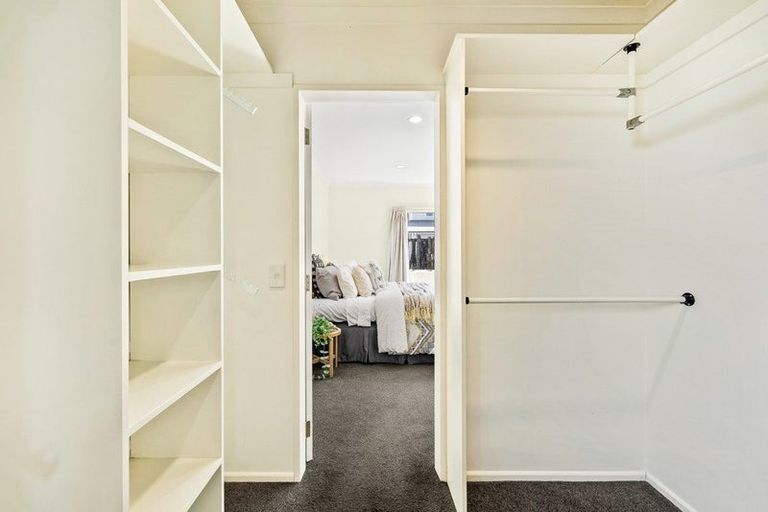 Photo of property in 11 Avion Terrace, Raumati Beach, Paraparaumu, 5032