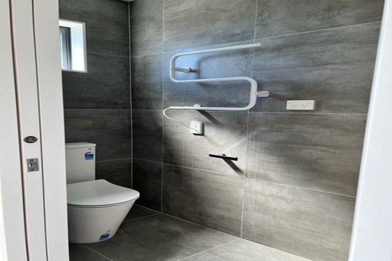 Photo of property in 3b Putiputi Way, Papakura, 2110