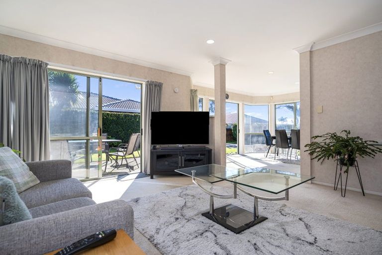 Photo of property in 10 Laburnum Glen, Mount Maunganui, 3116